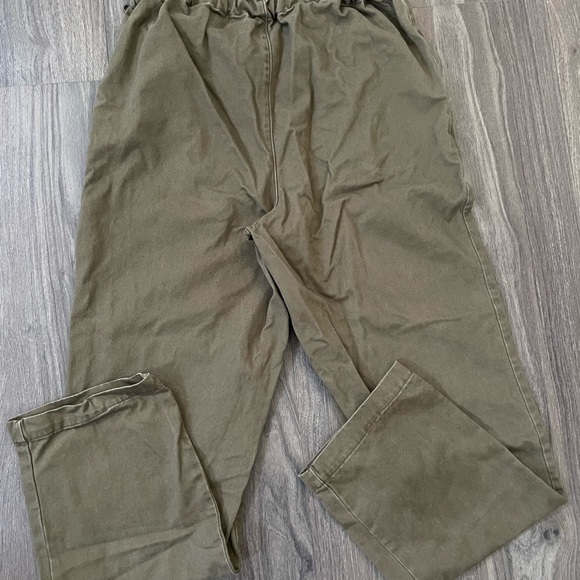 Forever 21 army green pants - Picture 4 of 4